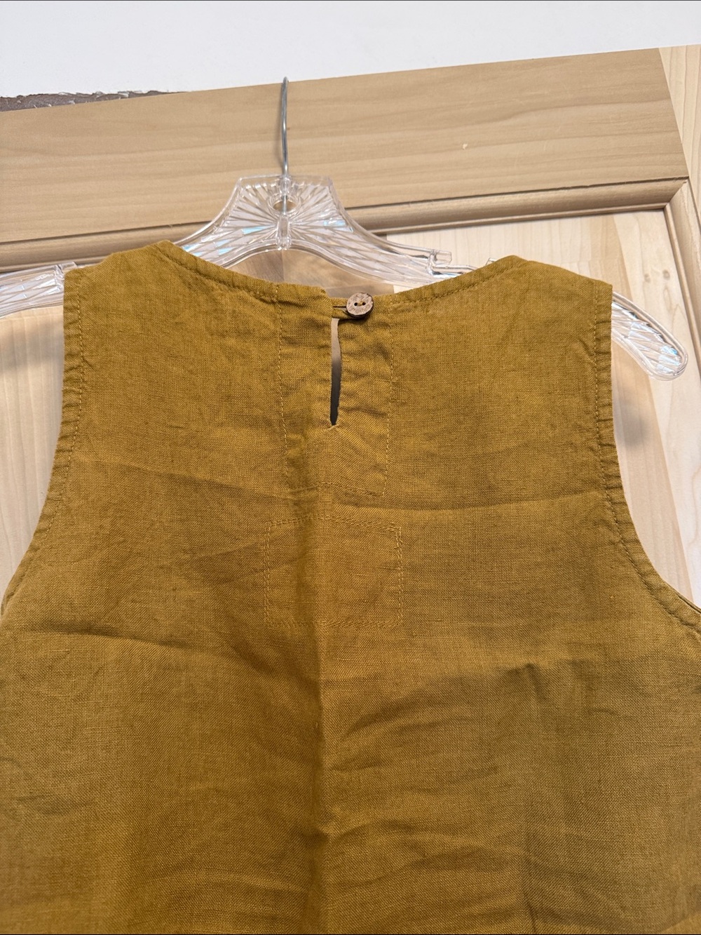 Notperfect Linen cropped top - Picture 2 of 3